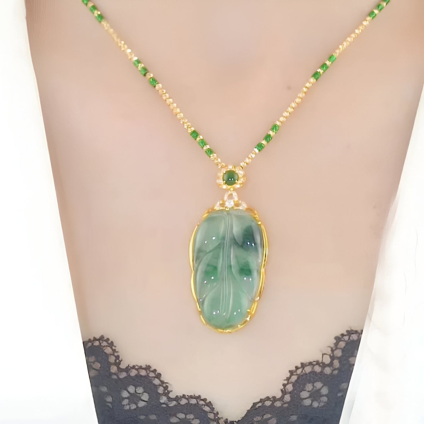 Collar y Pulsera Lucky Leaves™ de Jade Esmeralda