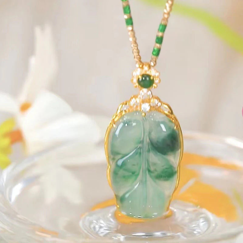 Collar y Pulsera Lucky Leaves™ de Jade Esmeralda